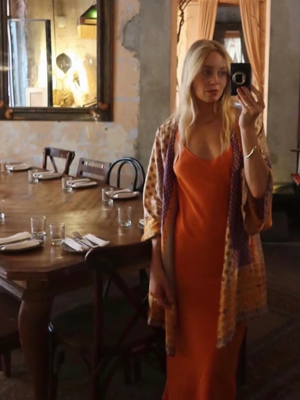 Silky Patterned Dress / Robe - Picture 4 of 6